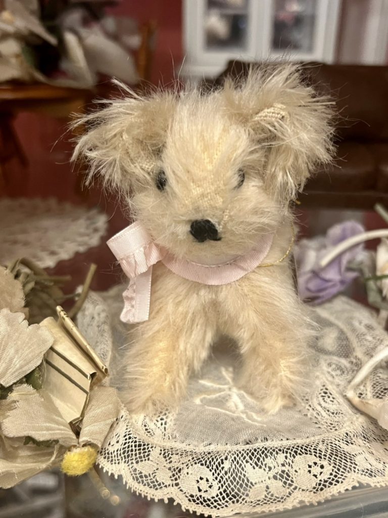 本間里美
08.バニラわんちゃん
8,250円
10×10cm
